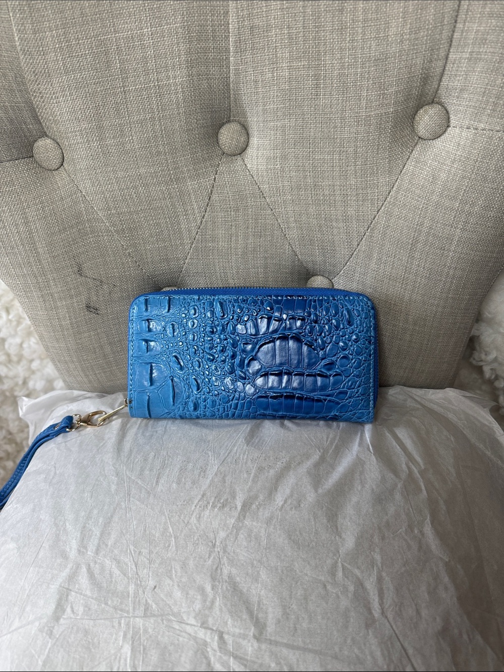 Michael Kors Bright Blue Croc-Embossed Tote with Wristlet - Picture 7 of 9